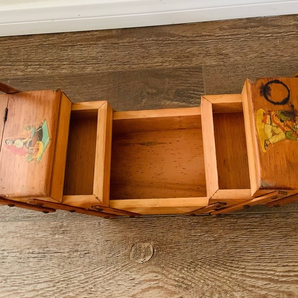 Vintage Handmade Wooden Serving Box - Picture 3 of 14